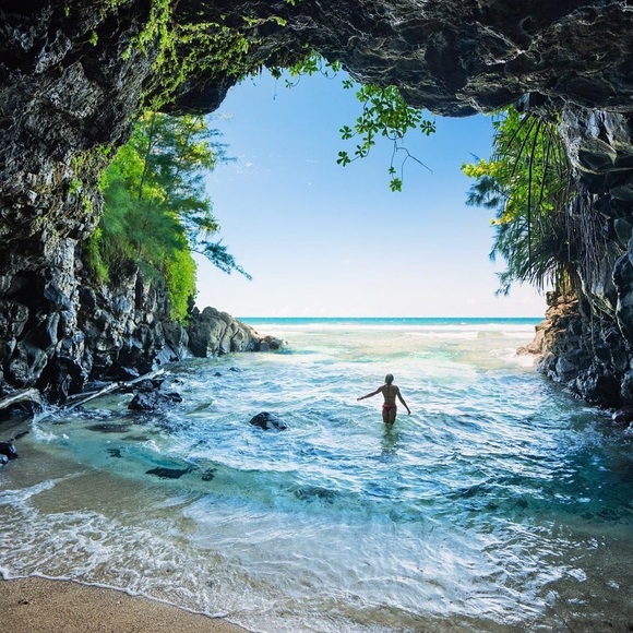 Meet your Posher, Kelsey - Picture 9 of 13